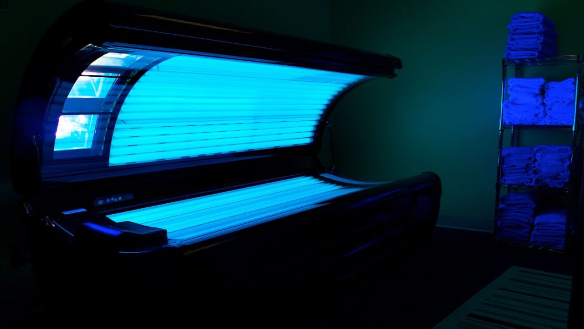 Why Gen Z is Risking Their Life for Tanning Beds