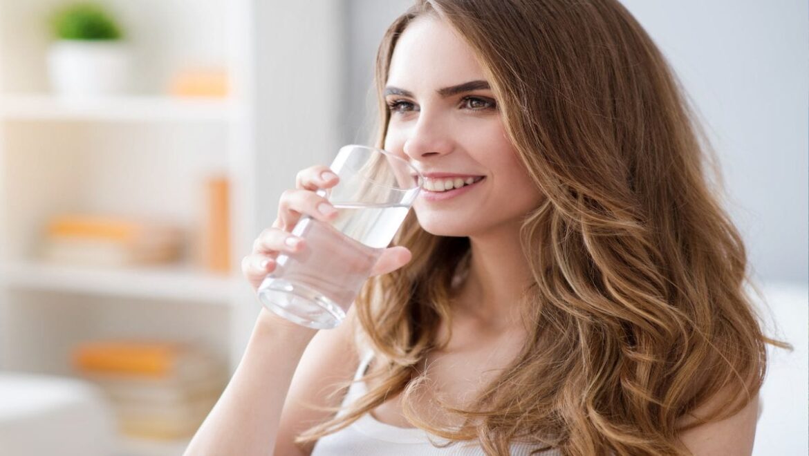 How Do You Know If You’re Drinking Enough Water?