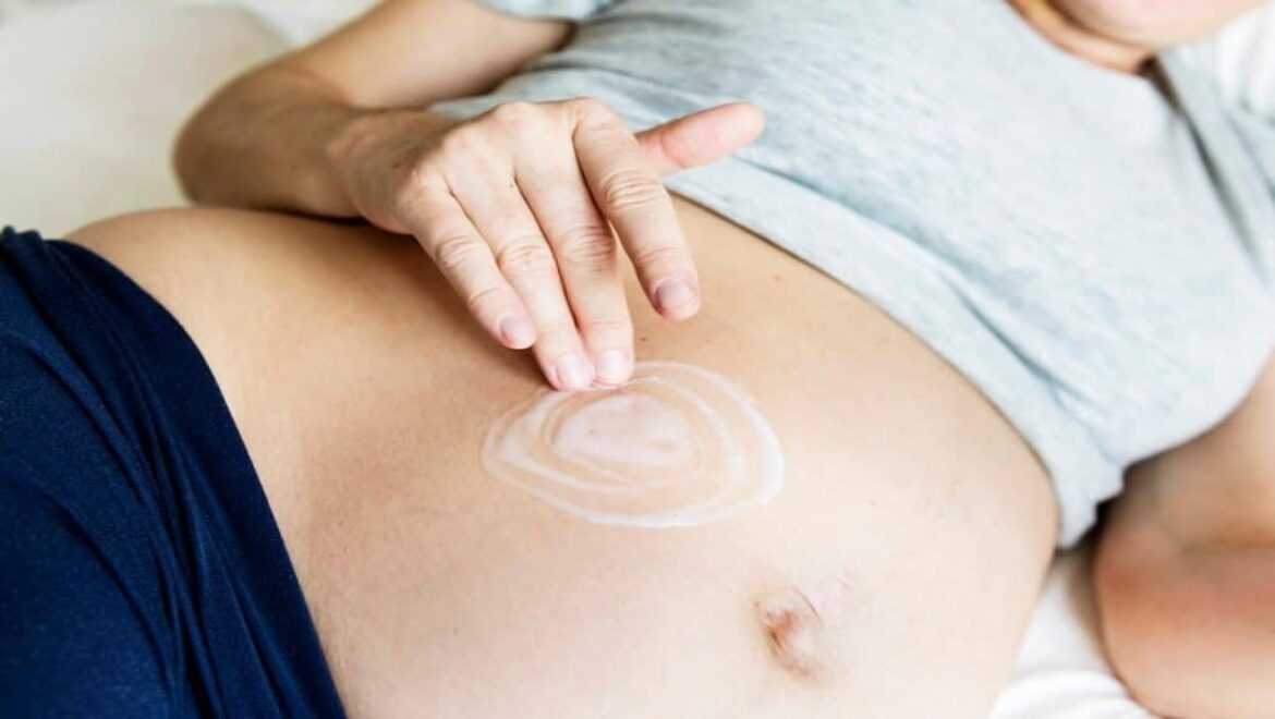 Top 5 Stretch Mark Creams & Oils Compared