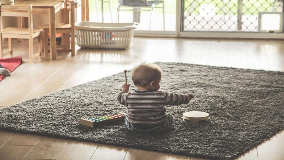 9 First Baby Toys (0-6 Months) That are Totally Play-Worthy