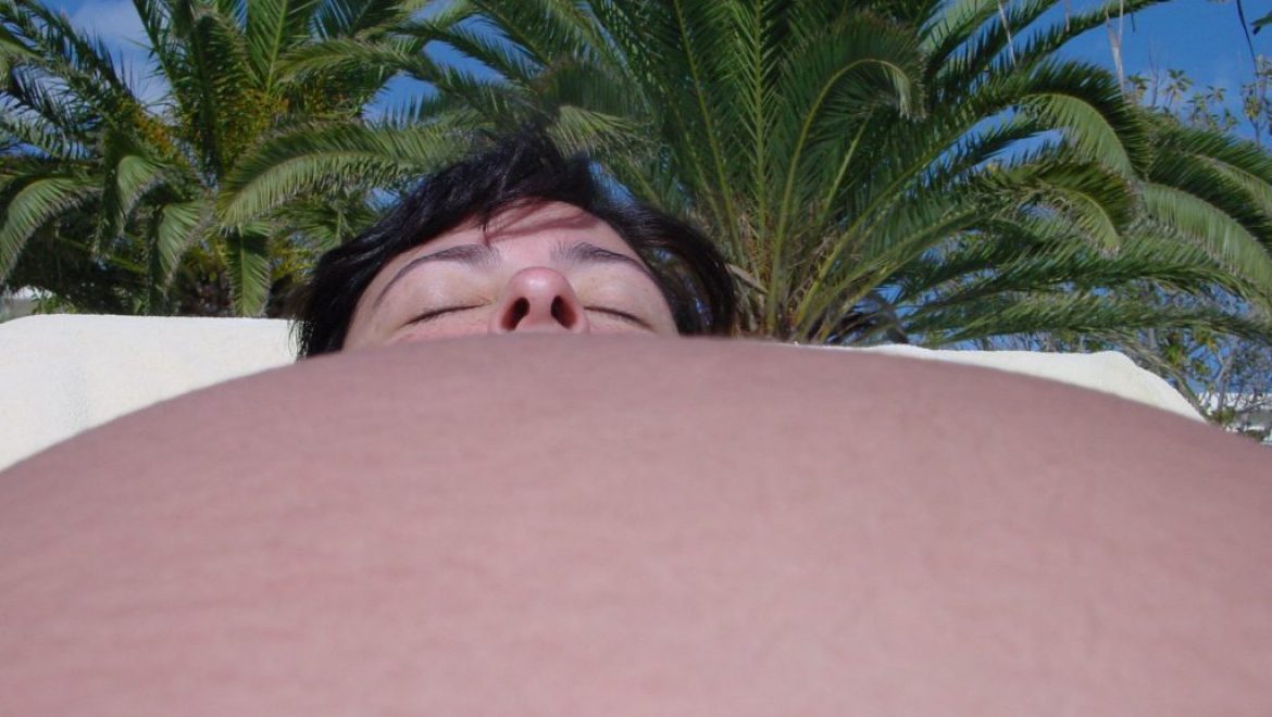 10 Embarrassing Pregnancy Symptoms (That Also Hurt Like Hell)